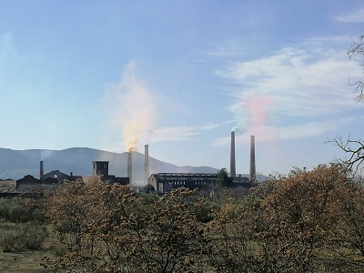 Las chimeneas de El Cerco Industrial vuelven a echar humo