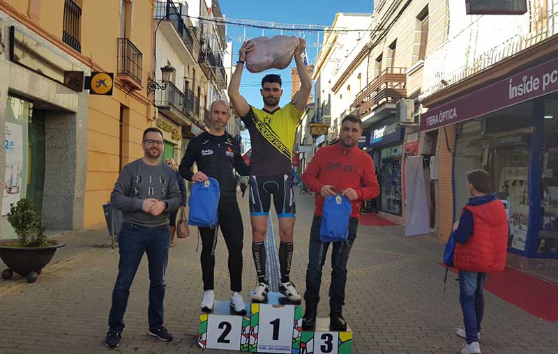 Carlos Marcado se impone en la primera Carrera del Pavo