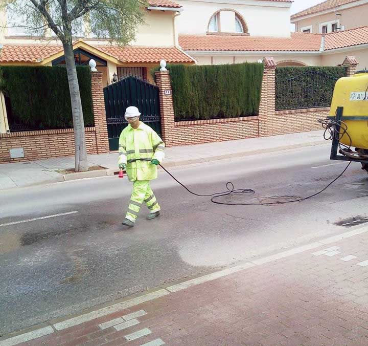 Inicia el proceso de desinfecci�n de las calles de la localidad