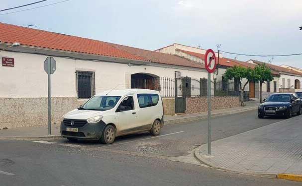 Calle Maestro Jos� Torrellas