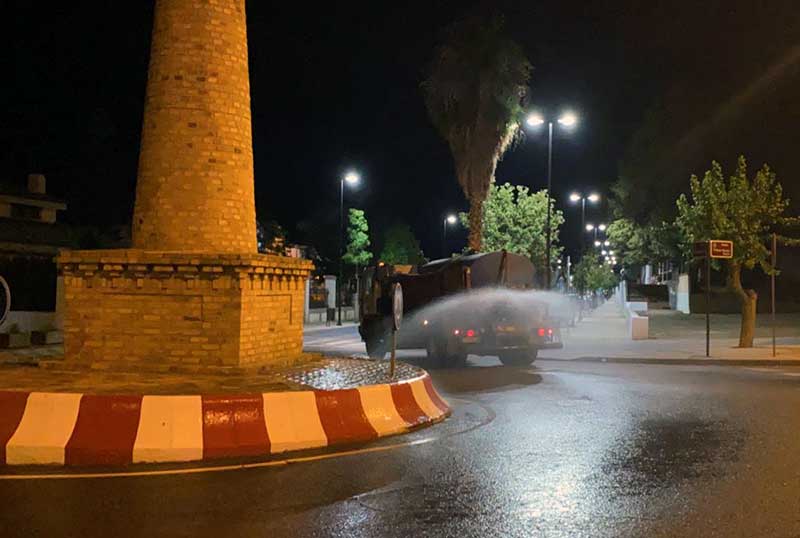 Desinfecci�n de las calles de Pe�arroya