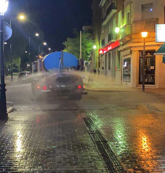 Desinfecci�n de las calles de Pe�arroya