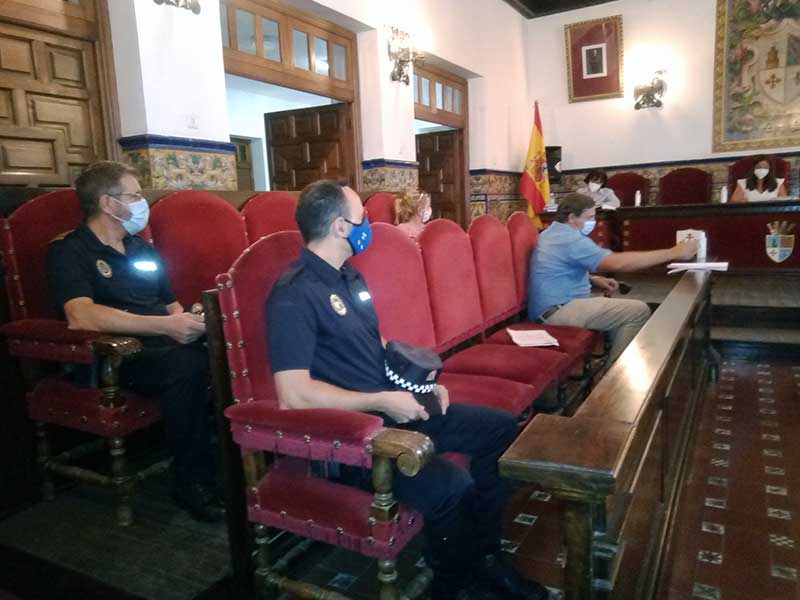 la Policia Local de Fuente Obejuna reciben la felicitación