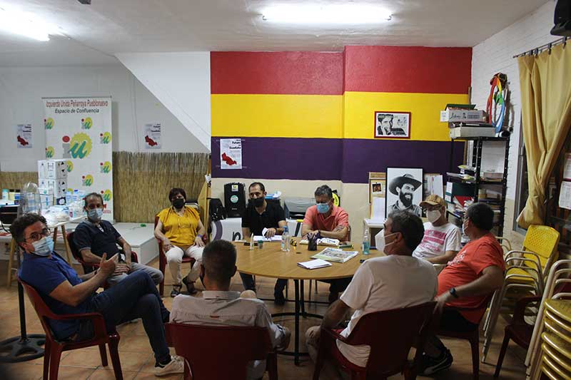 Reunion de IU con las empresas de la obra del Ayuntamiento