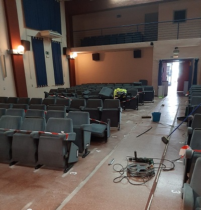 Renovaci�n de butacas del Centro Polivalente