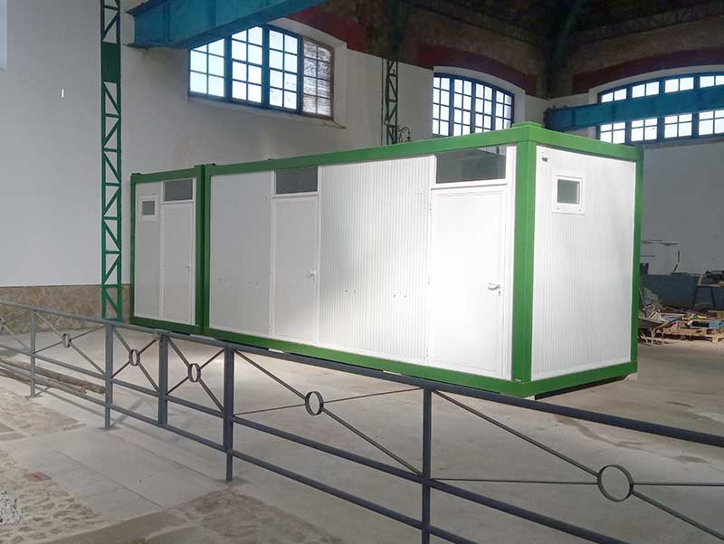 Instalaci�n de aseos modulares en el Almac�n Central