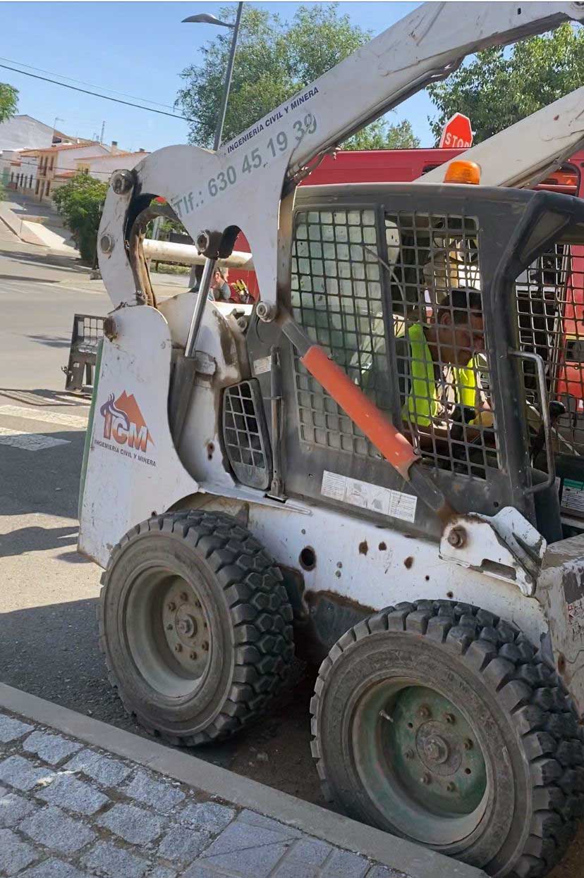 Rescatan a un perro atrapado