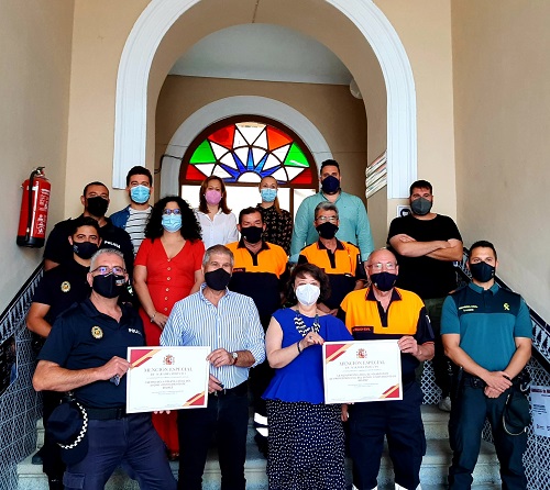 Entrega de diplomas de agradecimiento