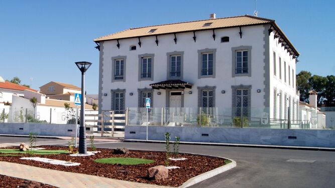 Hotel municipal de Pearroya-Pueblonuevo. / EL DA