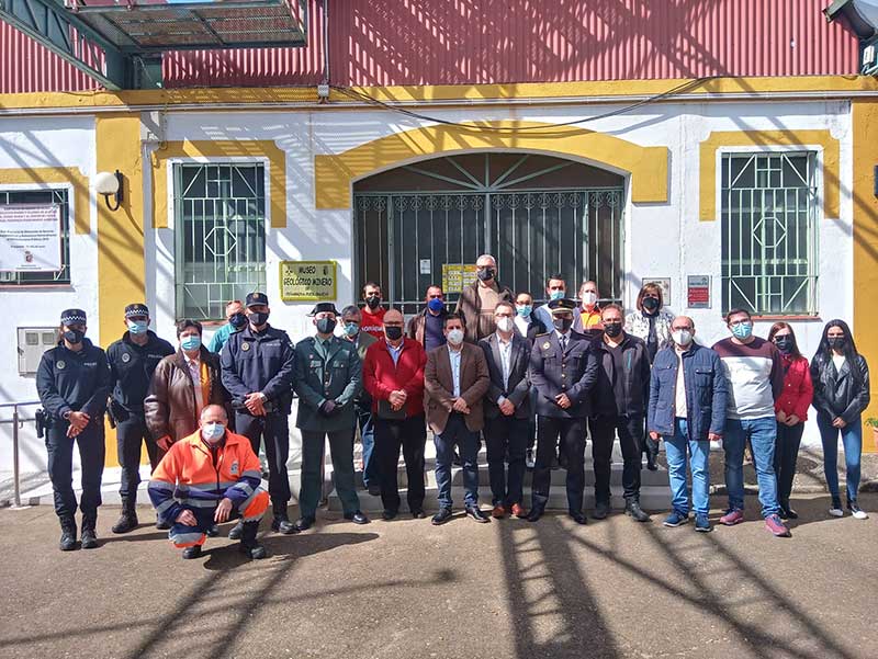 Proteccin Civil galardonada con la Medalla de Oro 