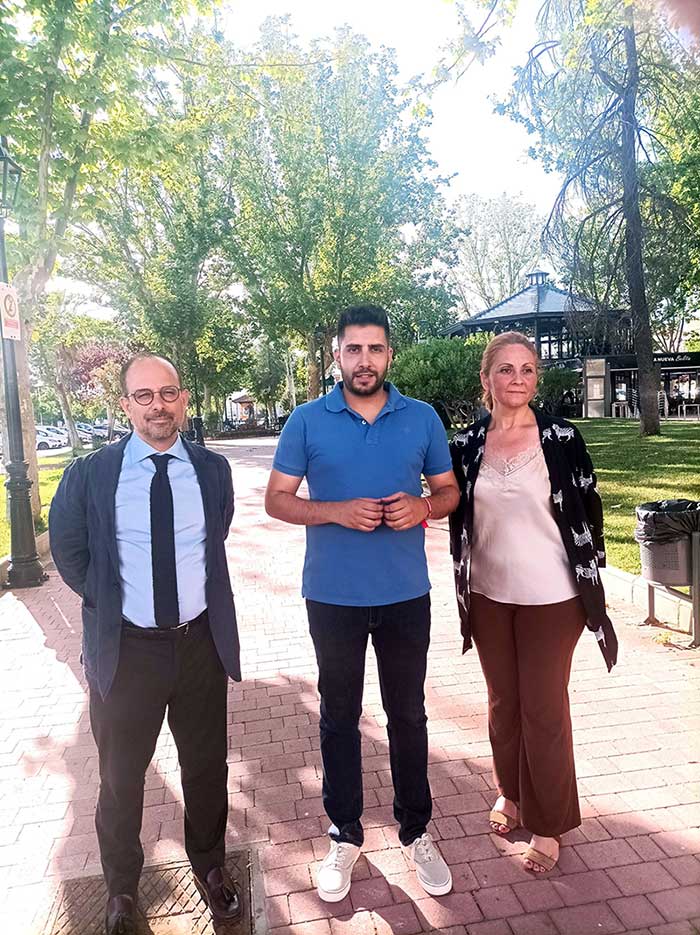 Visita de tres candidatos al Parlamento Andaluz