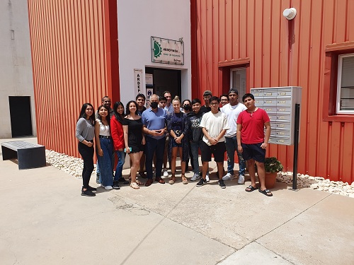 16 estudiantes de Perú y Ecuador estudian en la EPSB