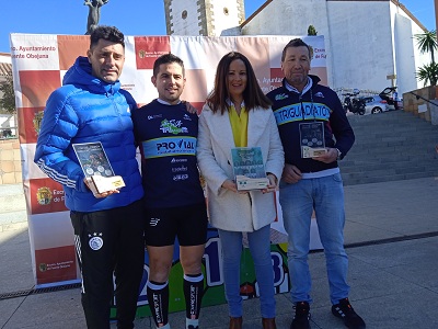Luis Alberto Rodrguez Castillejo presenta sus trofeos