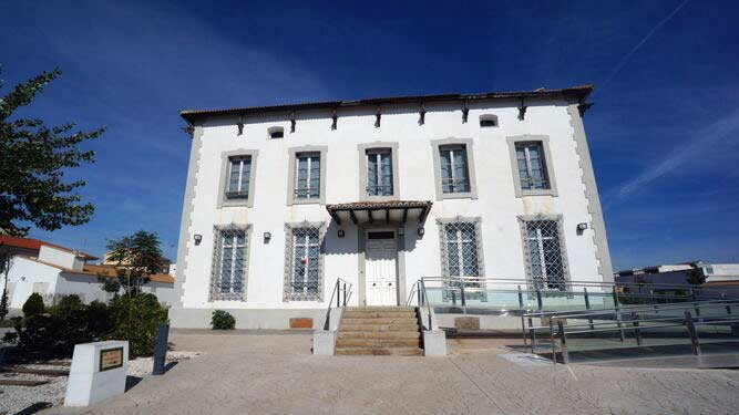 El hotel municipal de Pearroya-Pueblonuevo.