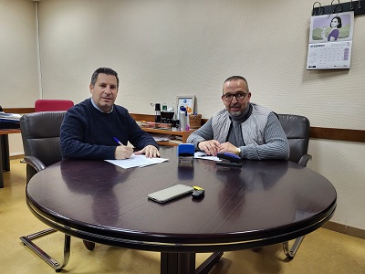 Firmado el contrato del bus urbano