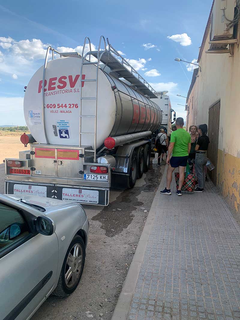 Combatir la sequa con cisternas de agua potable