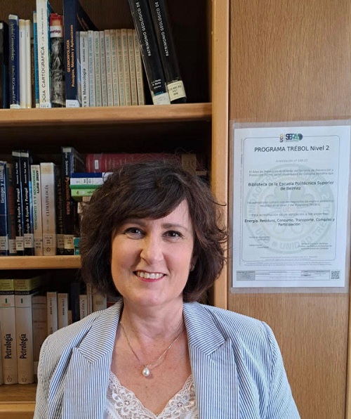 Cora Castillejo, responsable de la Biblioteca