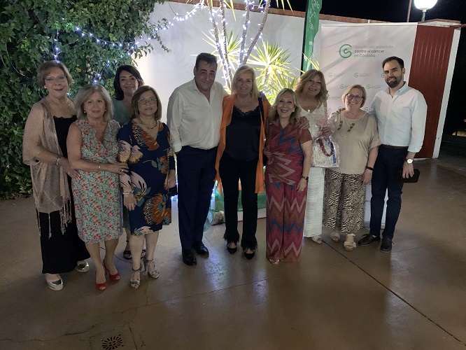 Segunda cena benéfica de la AECC en Belmez
