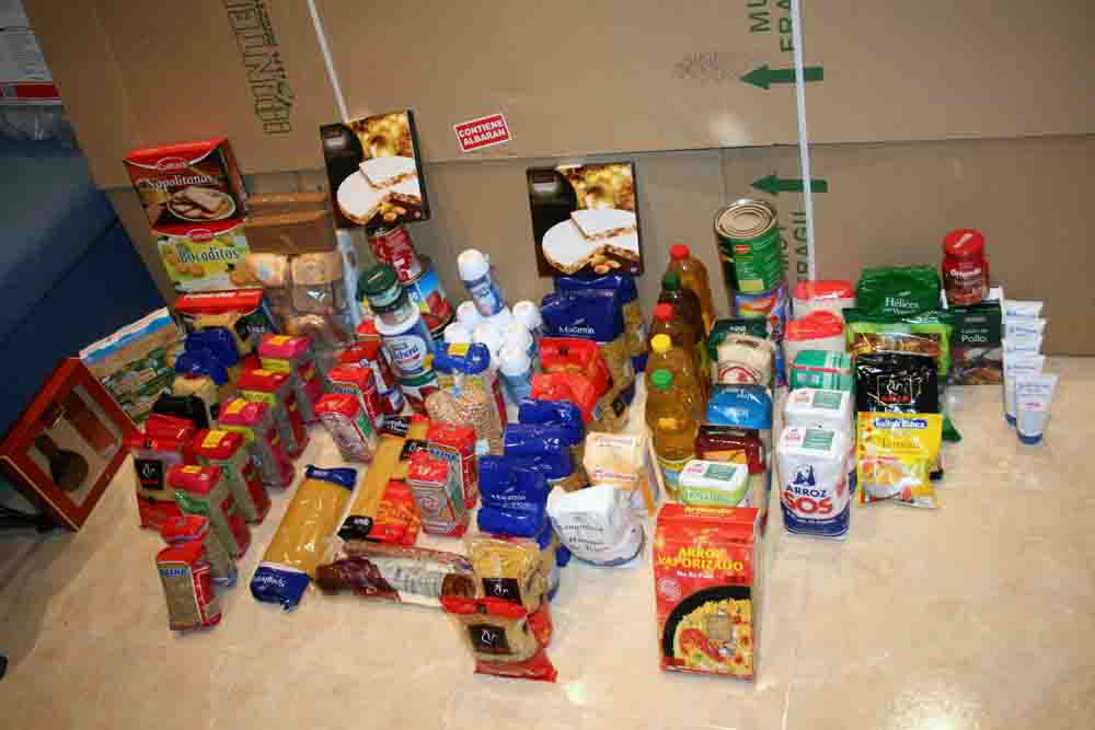 Apoyando a C�ritas 