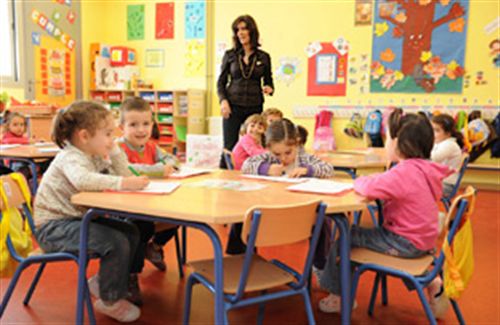 Menci�n especial a siete centros docentes