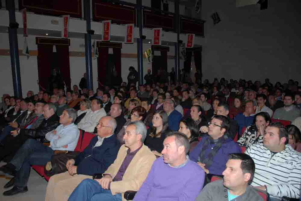 El PSOE presenta a Jos Porras como candidato