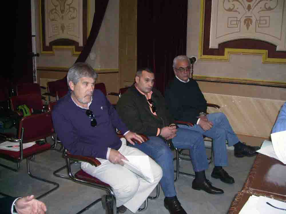 Afectados por el retraso de la electrificacin rural