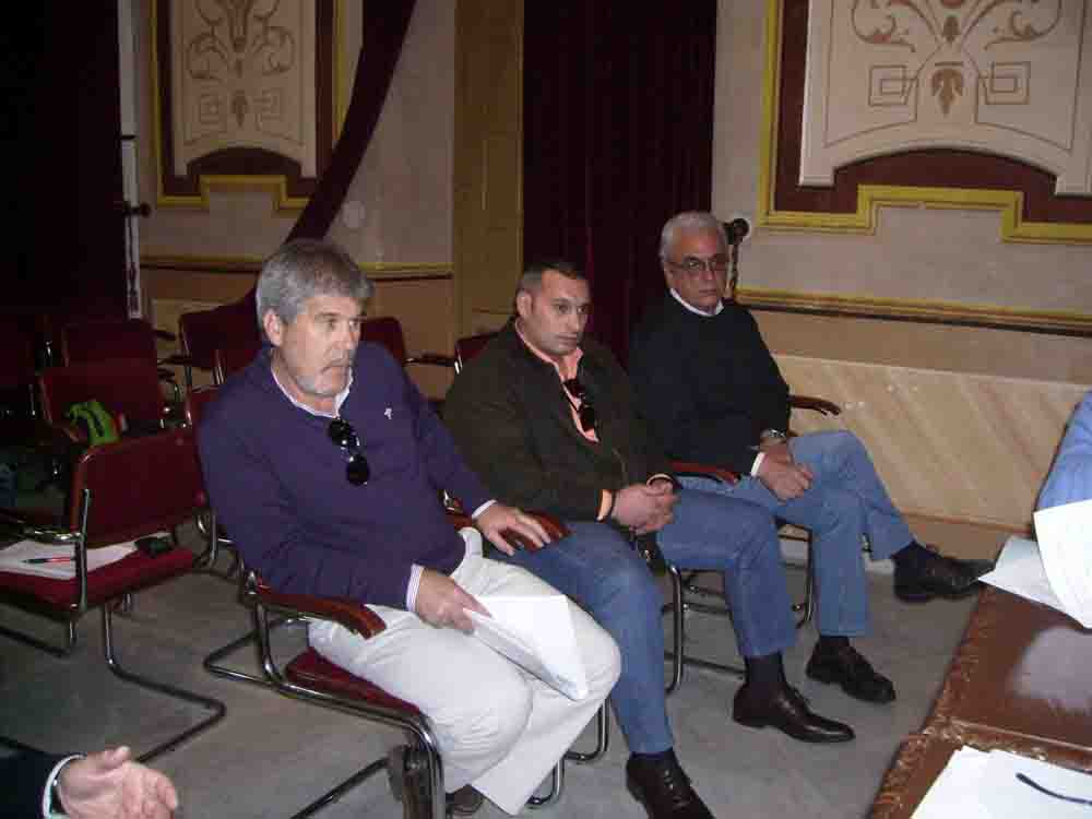 Pepe Porras se rene con los afectados