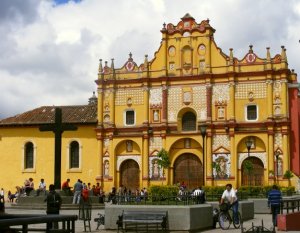 Fachada de la catedral de Villaviciosa, ahora San Crist�bal de las Casas, en el estado de Chiapas