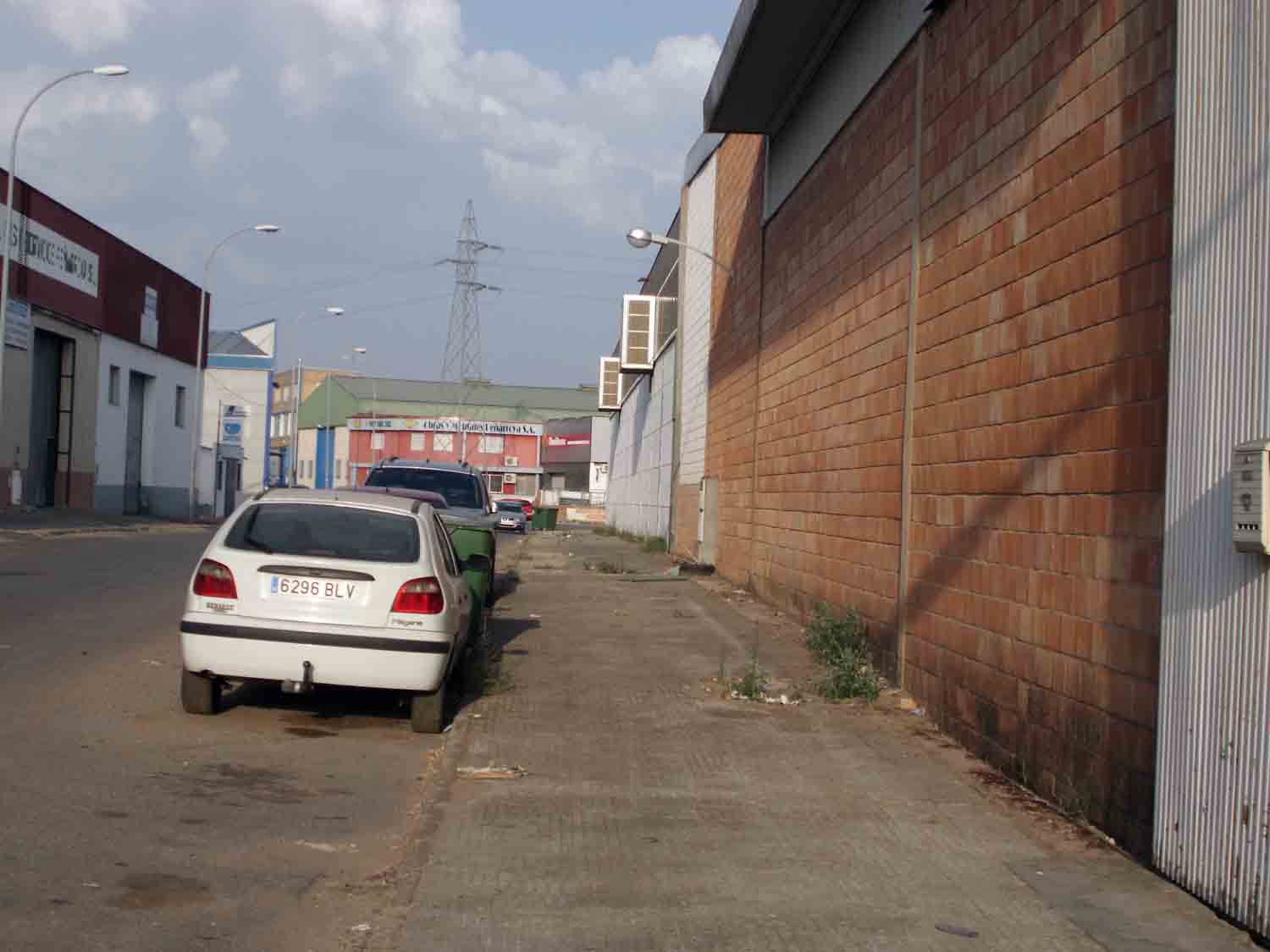  Abandono del pol�gono industrial Los Pinos