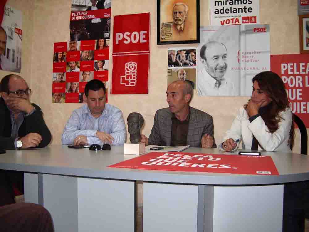 Antonio Hurtado con representantes sindicales de UGT y CCOO
