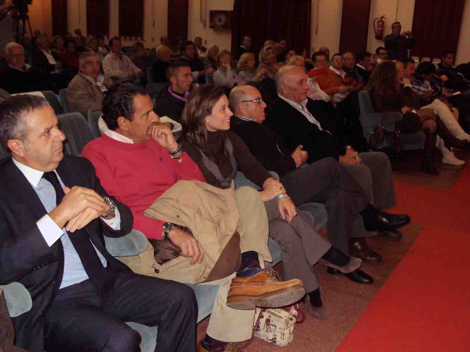 Acto de candidatos del PP en Pe�arroya 