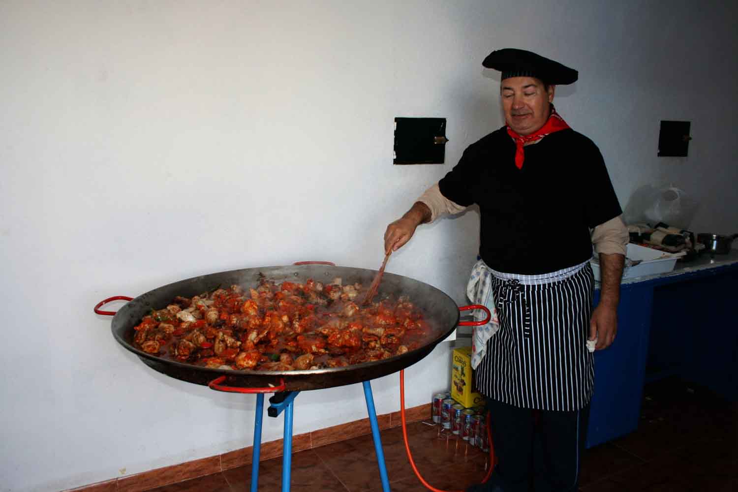Encuentro de pe�as locales del Real Madrid y Barcelona