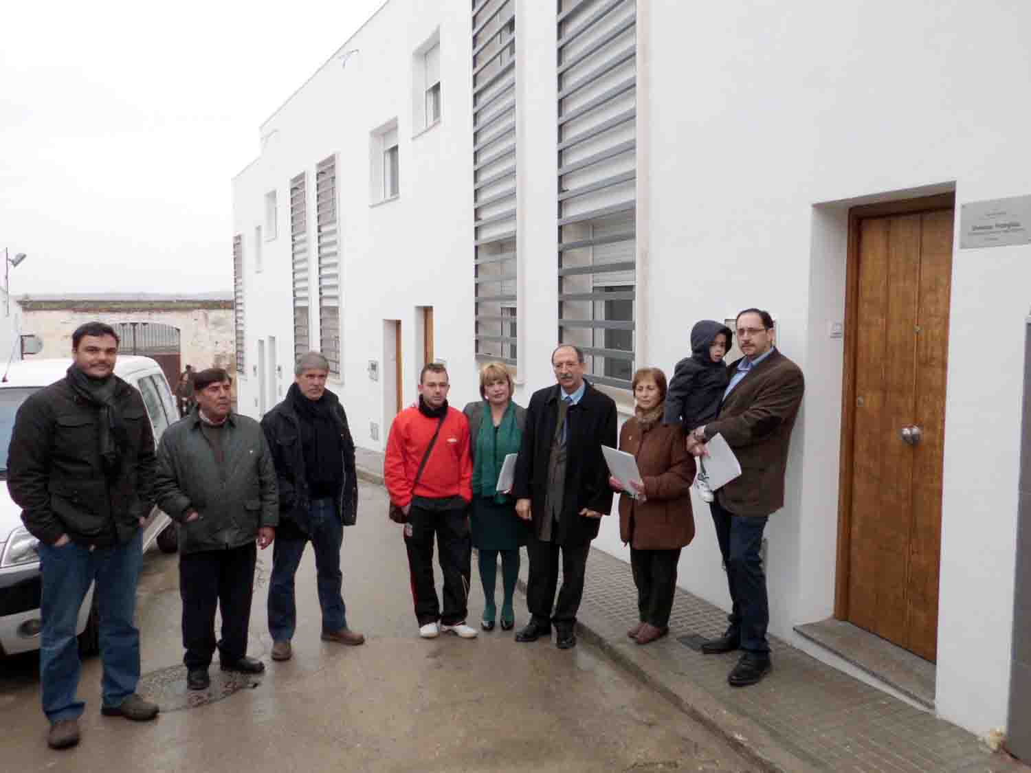 Junta y Ayuntamiento entregan  cinco VPO