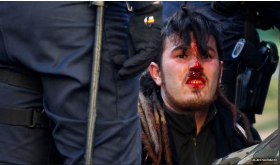 �Hay que ir a Valencia a defender la democracia?