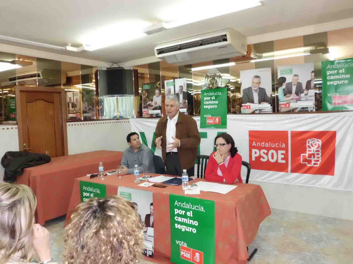 Menacho pone como ejemplo los Miner