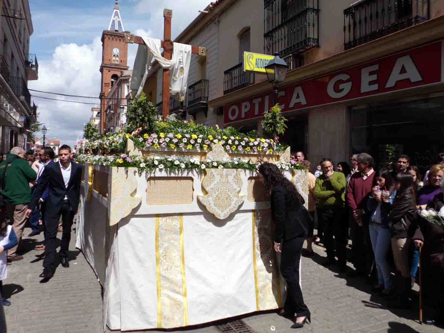 La Cruz Chiquita sale en procesi�n