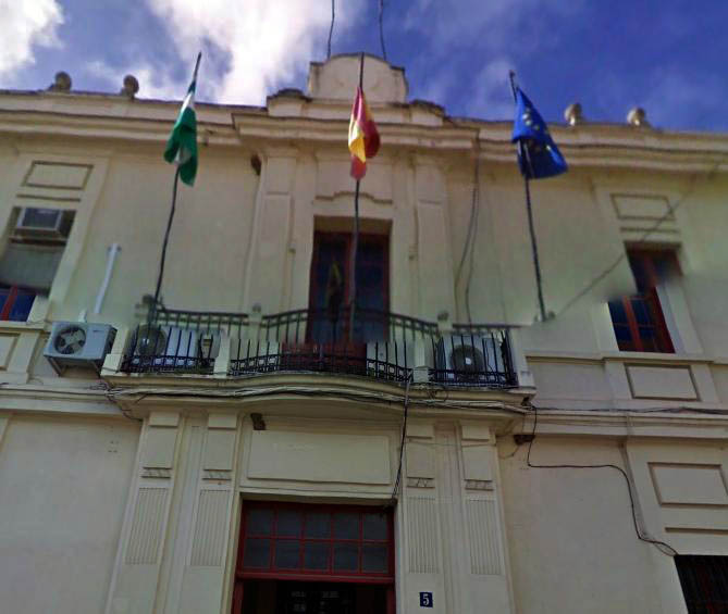 Fachada del Ayuntamiento pe�arriblense