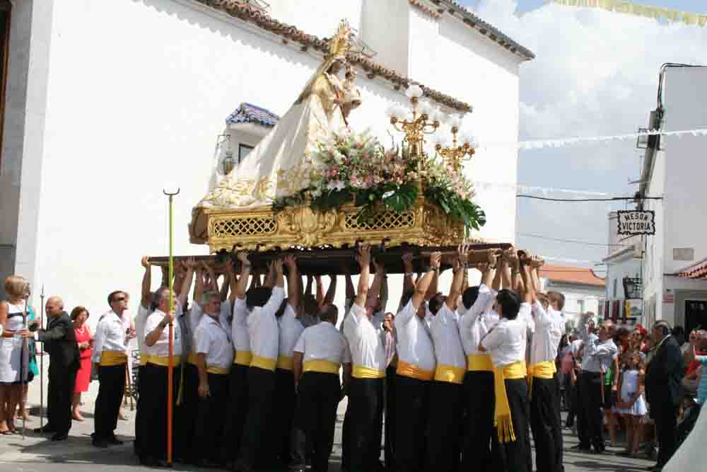 Procesin Virgen de los Remedios 