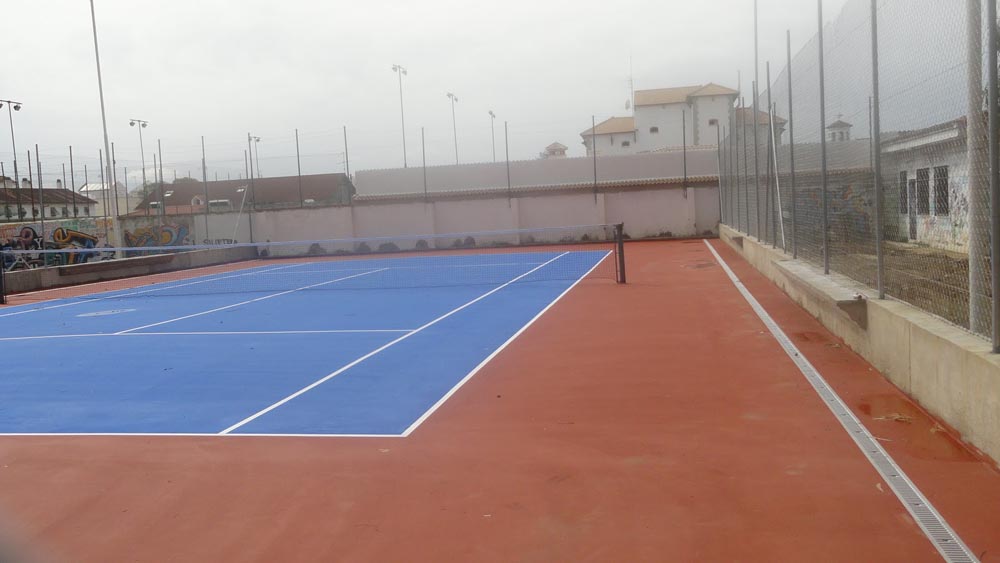 Iluminaci�n para la pista de tenis