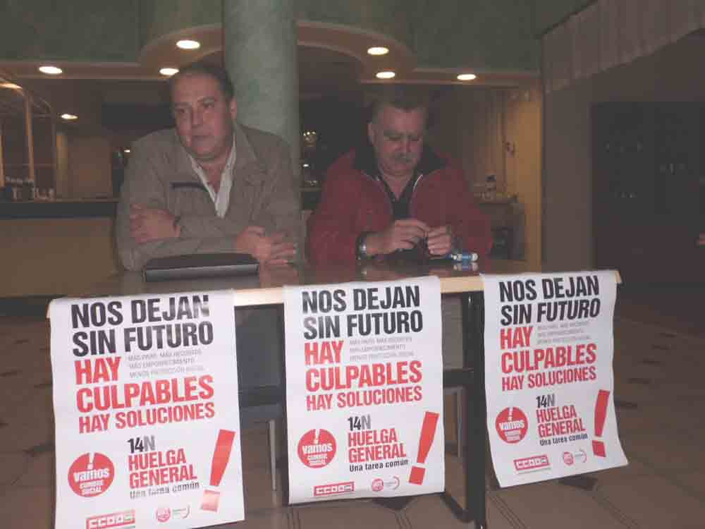 Representantes sindicales de FITAG-UGT y CCOO