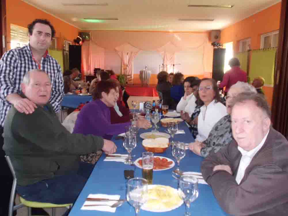 Primer encuentro de pe�as flamencas
