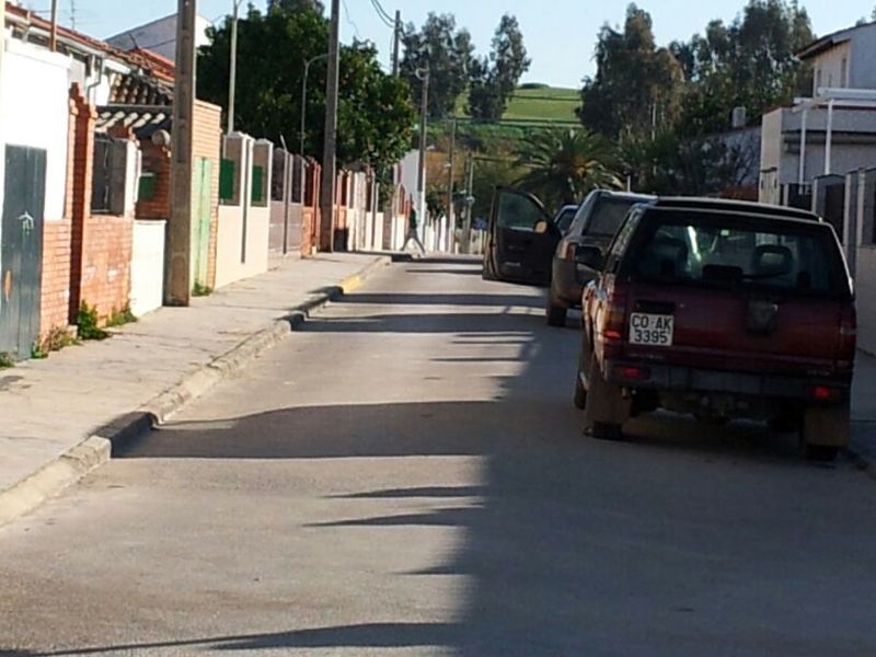 Ruedas rajadas en la calle San Miguel