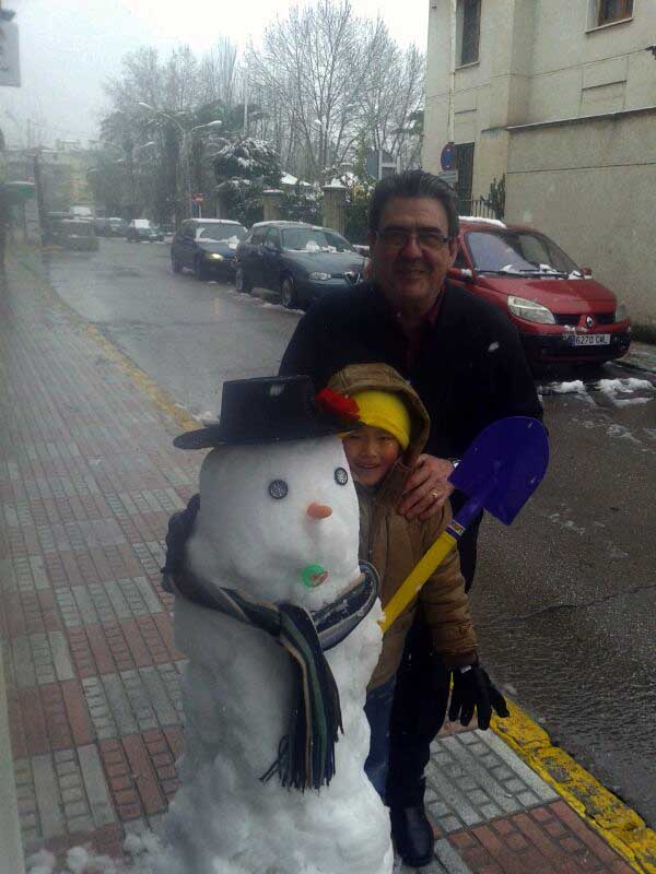 Uno de los muchos muecos de nieve realizados