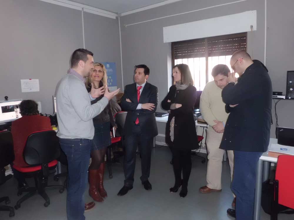 Exp�sito visita el centro Guadalinfo de Pe�arroya