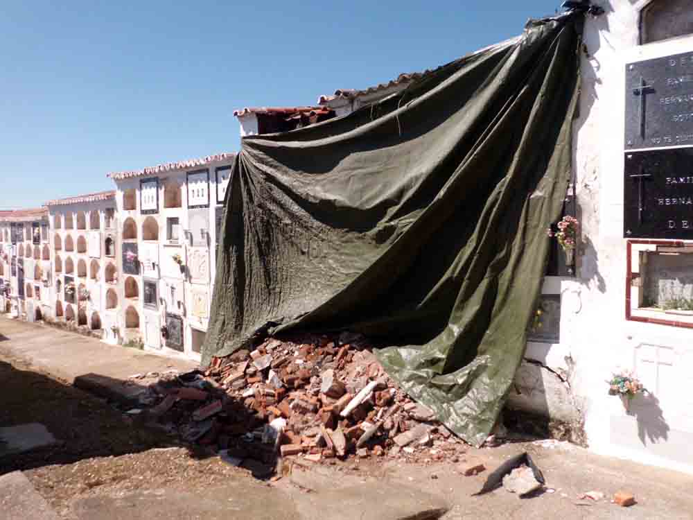 Desprendimientos en el cementerio San Jorge