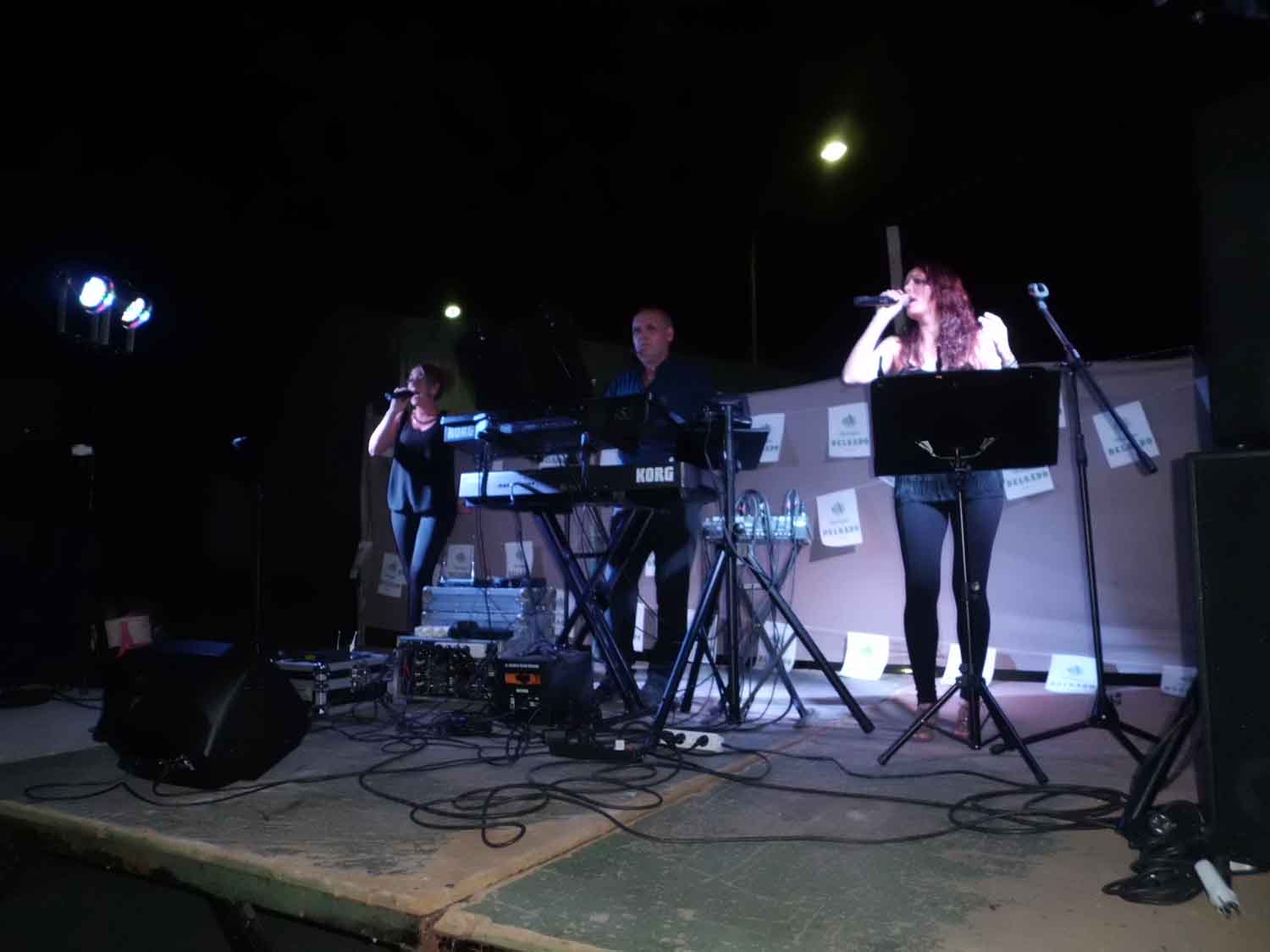 Nuria D�vila y D�o Azahar, artistas locales