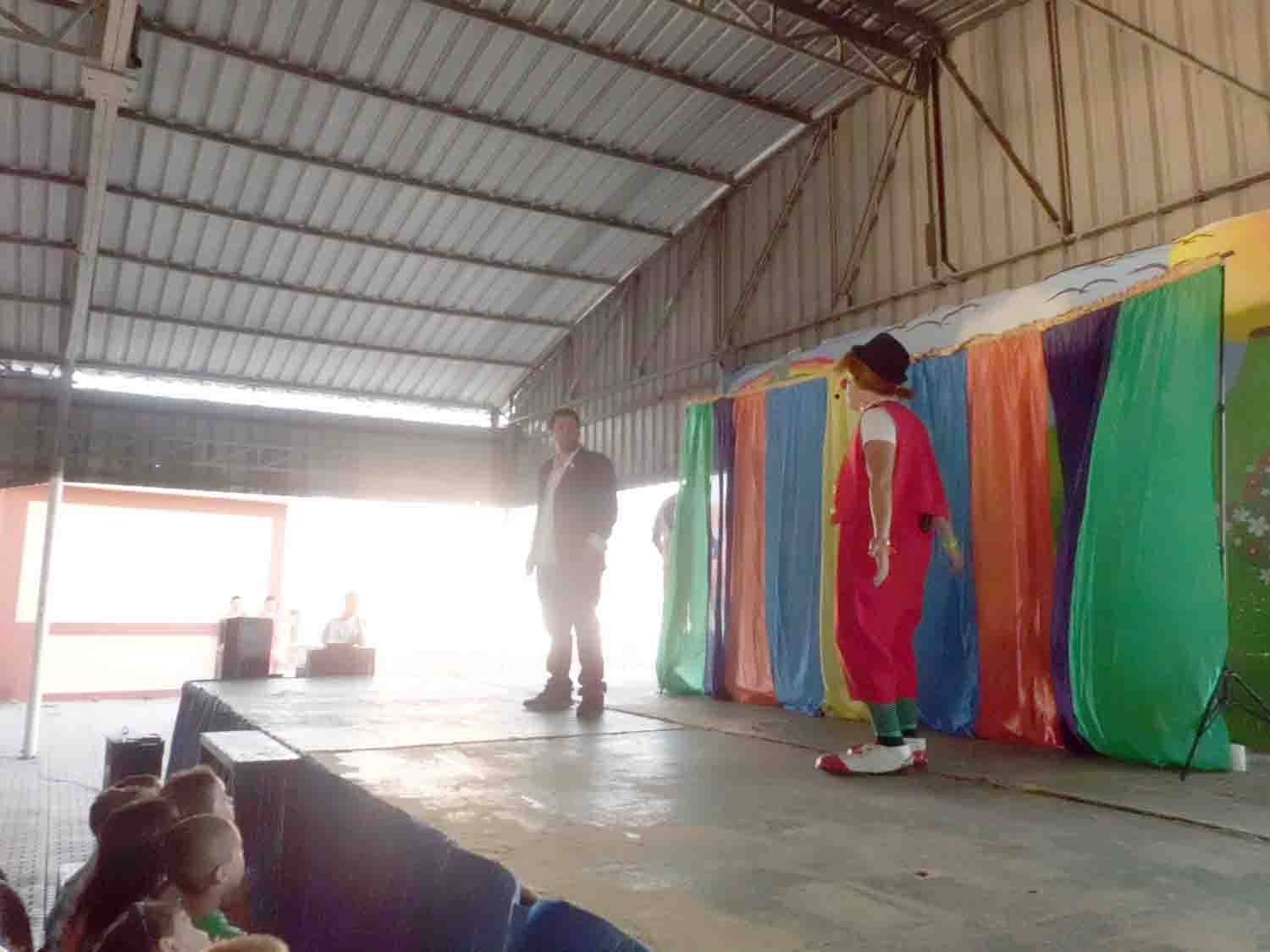 Actuaci�n del grupo Show Ilusi�n