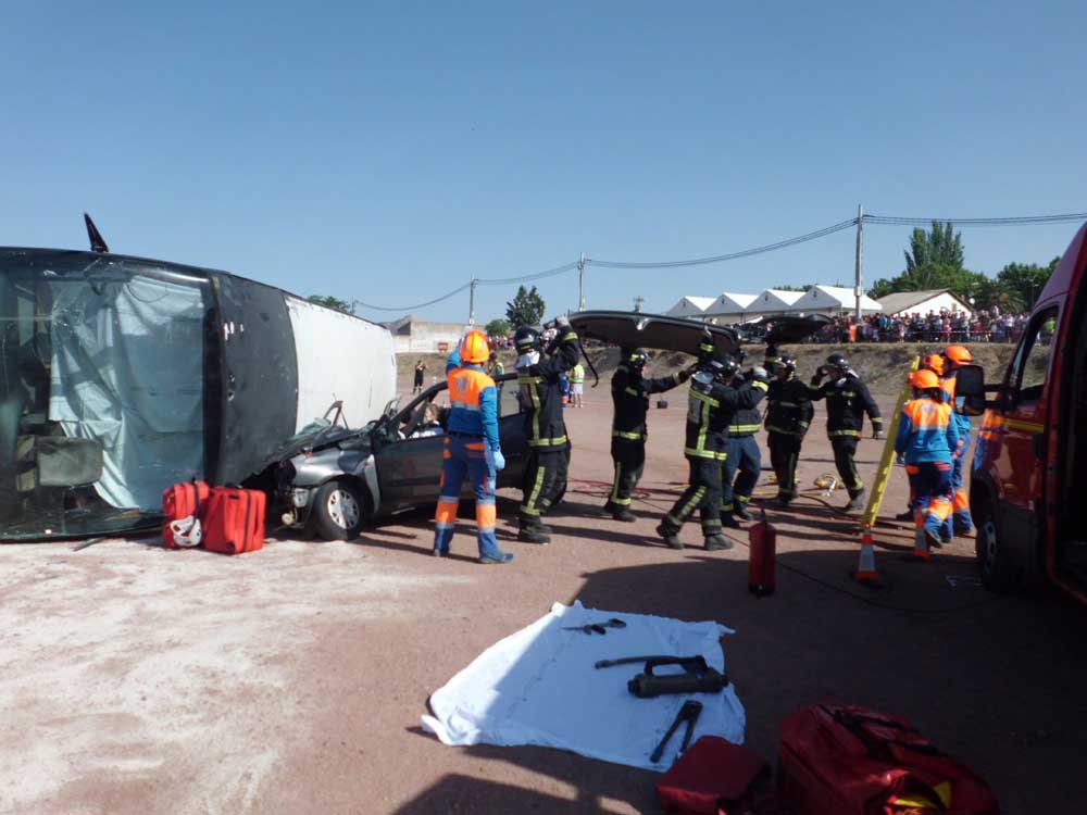 Simulacro de accidente en Pe�arroya 