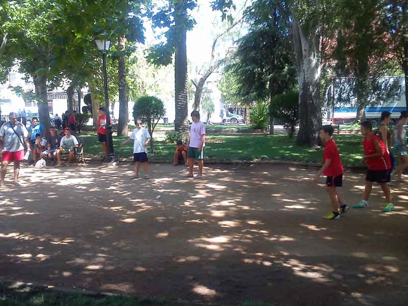 Torneo infantil de petanca de Feria