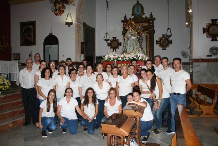 La Virgen del Rosario deja la Parroquia Santa B�rbara